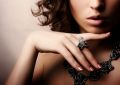 Beautiful woman. Fashion art photo - fototapeta