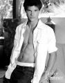 Taylor Lautner (B&W)
