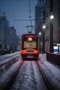 Tramwaj zimową porą - plakat premium