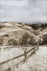 Scene, including a barracks building, from California's Fort Tejon State Park in Grapevine Canyon on the main route between California's central valley and Southern California - plakat